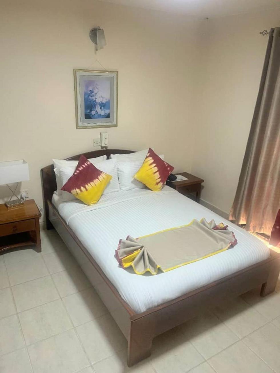 Hotel Barmoi Фритаун Экстерьер фото
