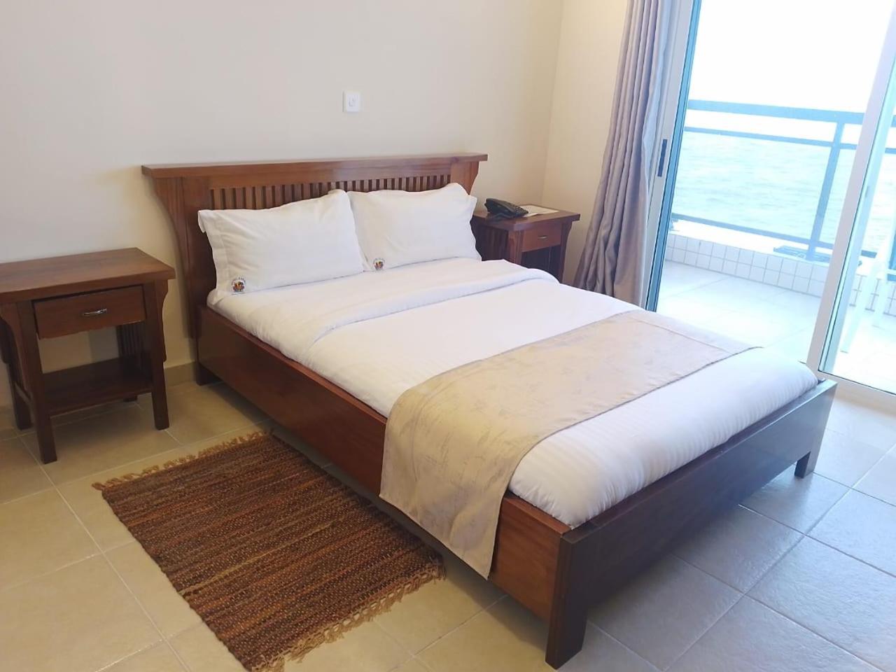 Hotel Barmoi Фритаун Экстерьер фото
